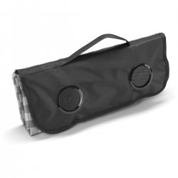 Лека, издръжлива и лесна за носене, постелката за пикник с вградена Bluetooth колонка ти позволява да се насладиш на обяда си на открито с любима храна и музика!