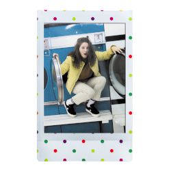 Отпечатай на момента най-красивите или най-забавните си снимки с Fujifilm Instax Mini в комбинация с уникалните хартии за печат, за да запазиш прекрасните мигове!