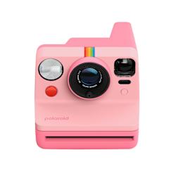 Polaroid Now Instant Camera Generation 3 е обновена и подобрена версия на класическия модел на марката, предназначен да улови и отпечата спомените ти!