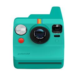 Polaroid Now Instant Camera Generation 3 е обновена и подобрена версия на класическия модел на марката, предназначен да улови и отпечата спомените ти!