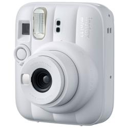 Изпълни света си с радост и цвят — с Fujifilm Instax Mini 13™ можеш да правиш снимки, където и когато пожелаеш, дори в среда със слабо осветление!